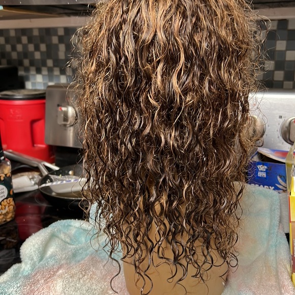 100% human hair wig. - Picture 6 of 6